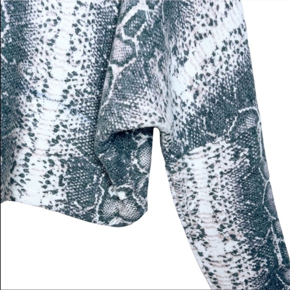 STEVE MADDEN X BB DAKOTA NWT Cropped Python Print Top Size Small - Picture 10 of 14